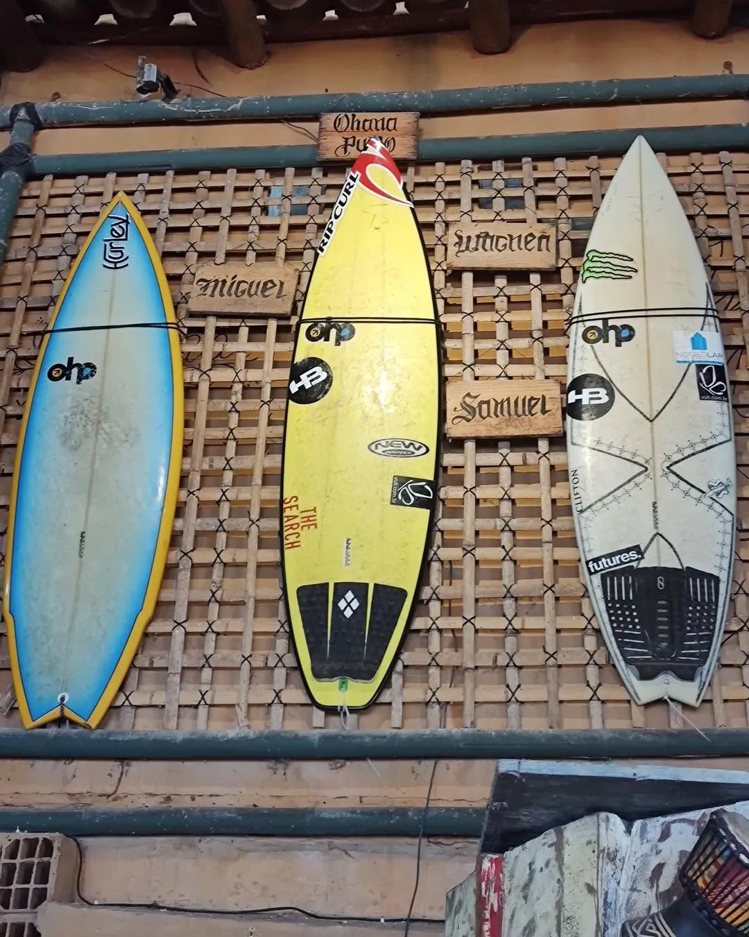 Pranchas de surf que contam a história do Terral Maresias