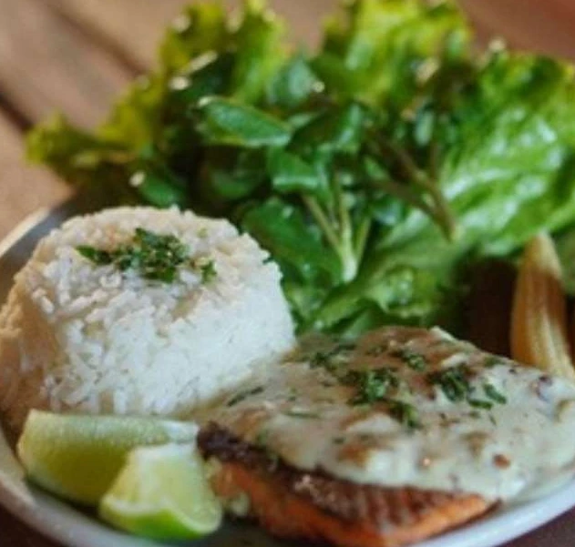 Prato Terral Salmão com molho especial